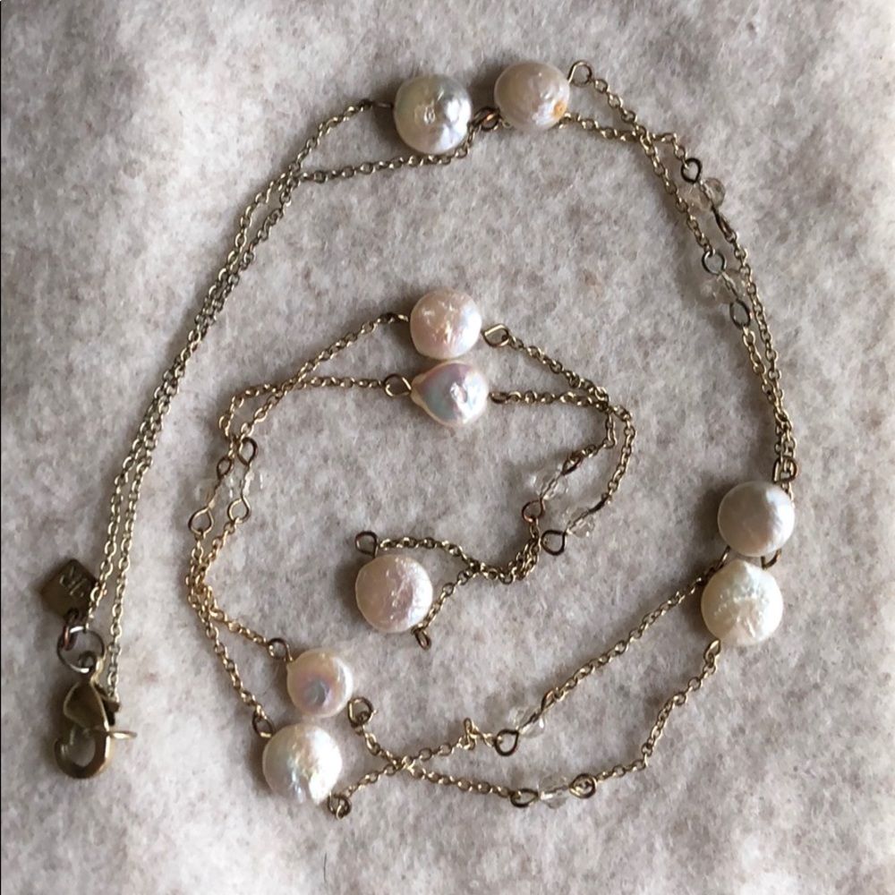 Gold and pearl long necklace